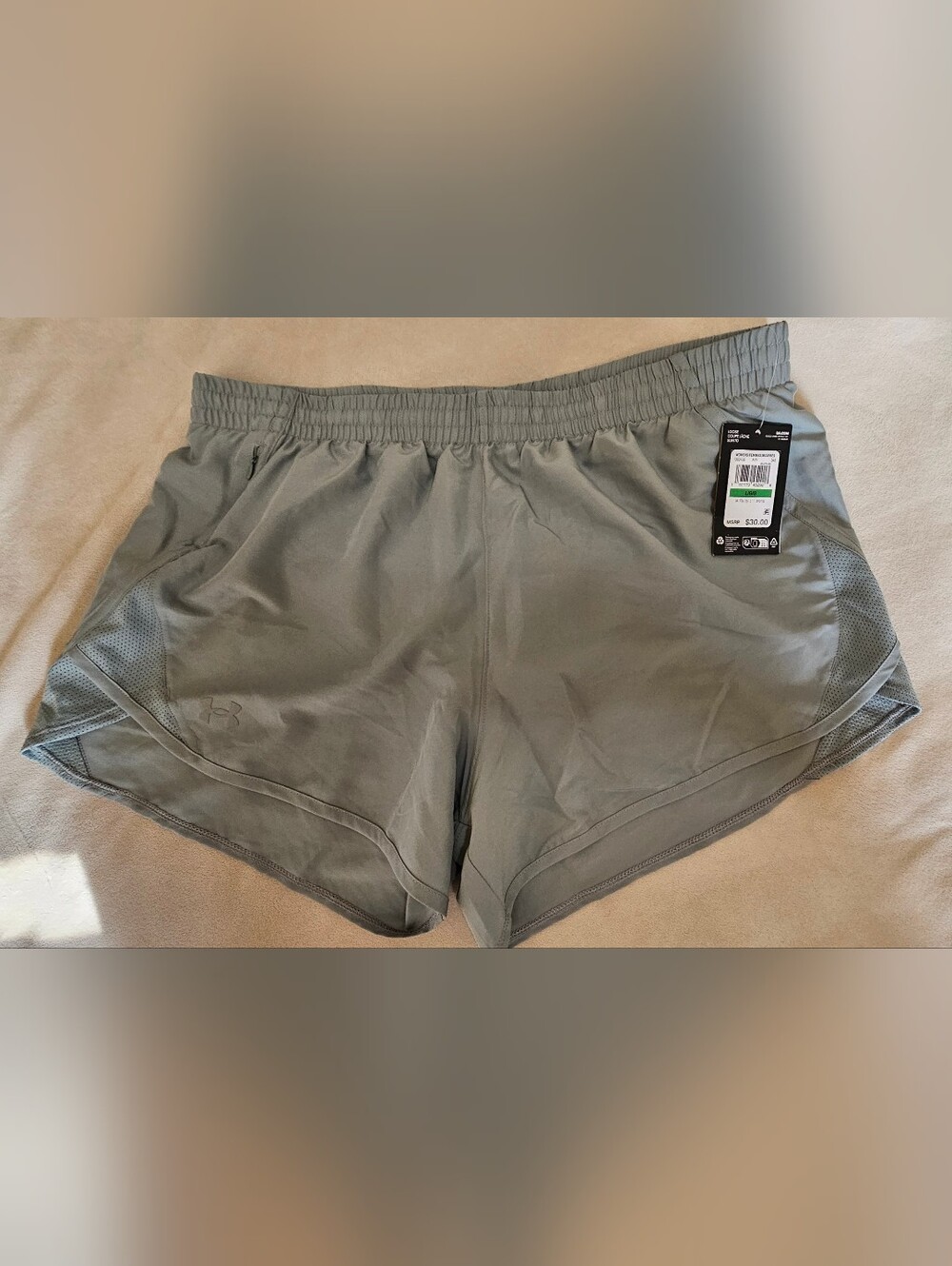 Under Armour Loose Coupe Athletic Shorts